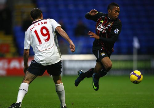 阿森纳这轮赢球，就八分优势了？这赛季英超阿森纳没争冠对手了？