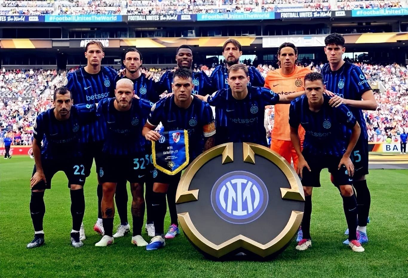 Zeus回应女学生被开除：我没做错任何事但感到很遗憾 女生未提过有男友