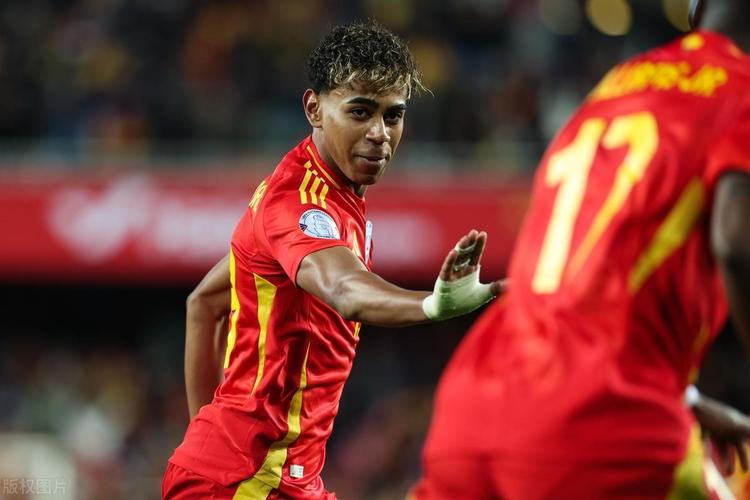 字母哥1断1帽拒绝湖人逆转，詹皇准三双成空砍，东契奇25中8致命6犯离场