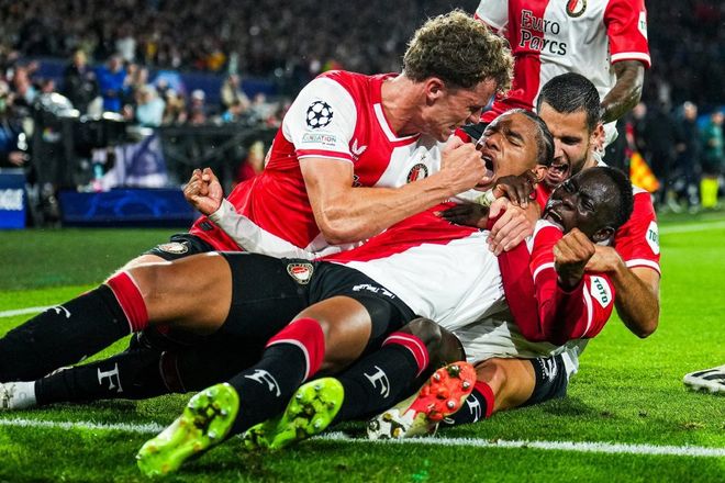 LPL首次抗韩成功！Zeus惨被牺牲，AL冠军上单发威，决胜局淘汰HLE